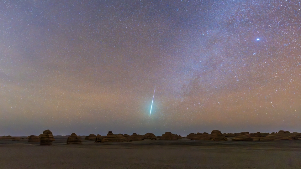 Geminids Meteor Shower in Gansu